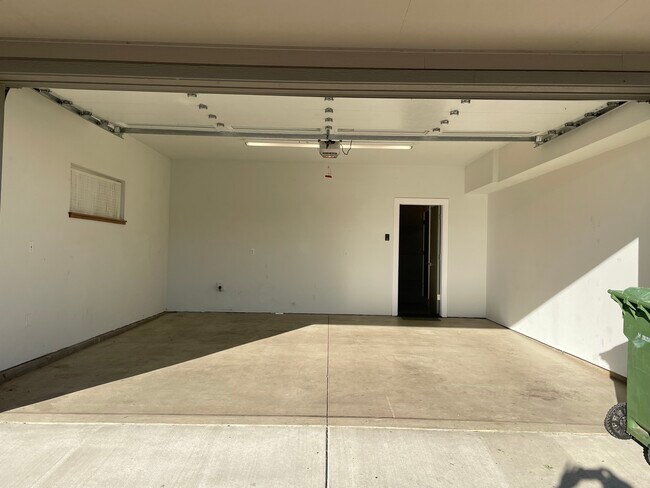 Two car garage - 127 Ingram Place