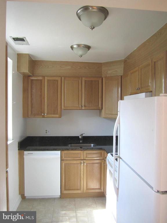 Building Photo - 3000 S Columbus St