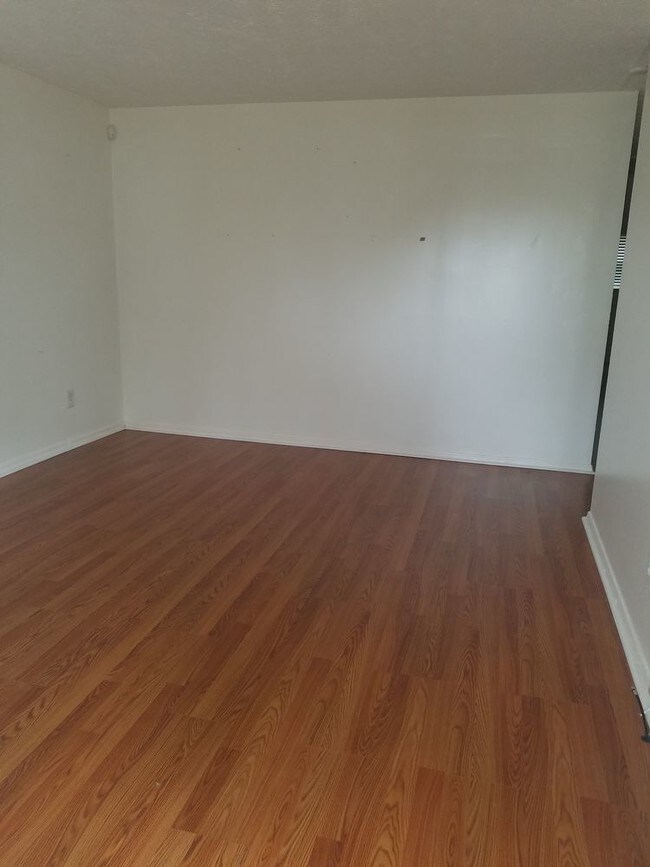 Foto del edificio - 739 Garibaldi St SW