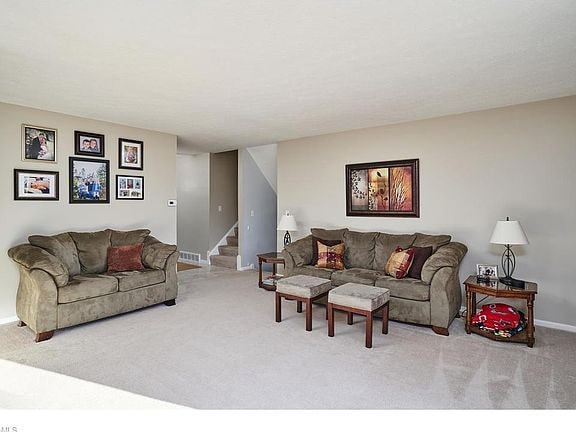 Building Photo - 13910 Aspen Oval