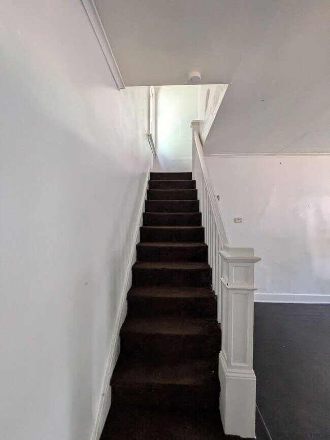 Foto del edificio - Section 8 approved 3 bed 1 bath home in McKeesport!