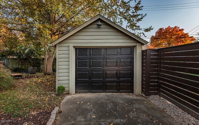 Building Photo - 4306 Briarwood Rd