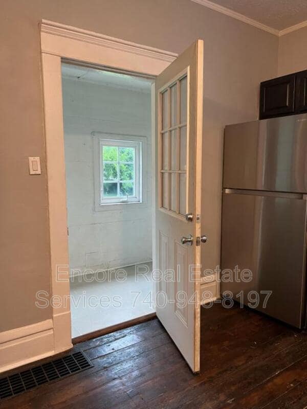 Foto del edificio - 526 Daniel Ave