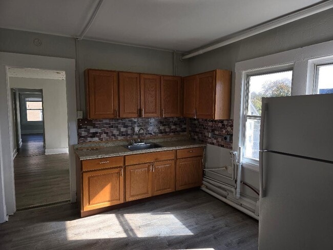 Building Photo - 197 Chestnut Ave