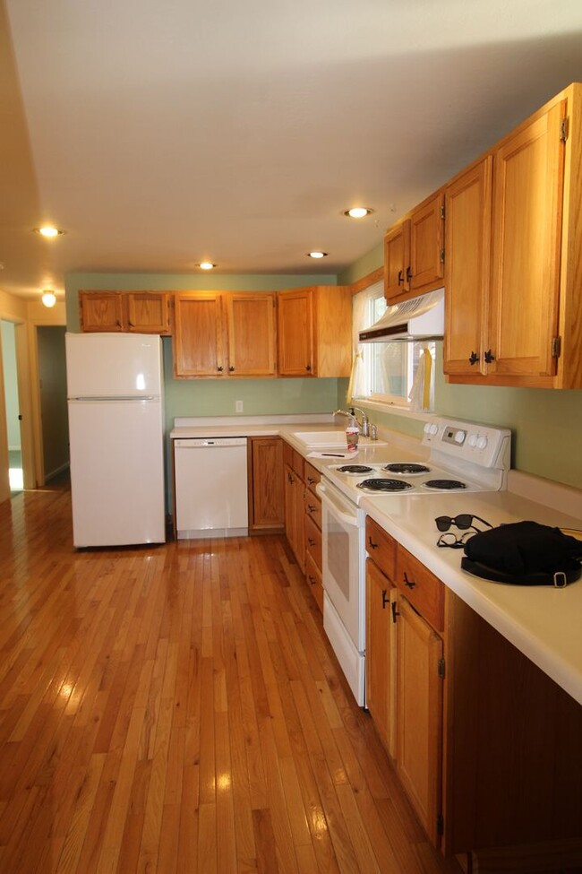 Foto del edificio - 2 Bedroom Bungalow in Fort Collins!