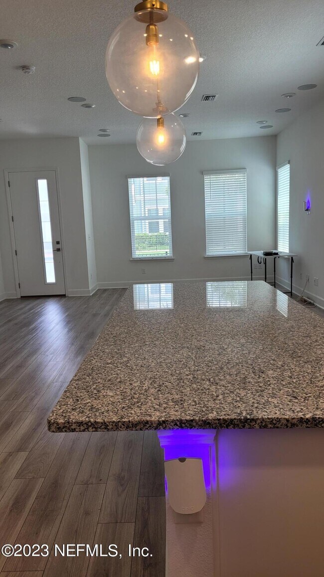 Foto del edificio - 11318 Barrier Beach Pl