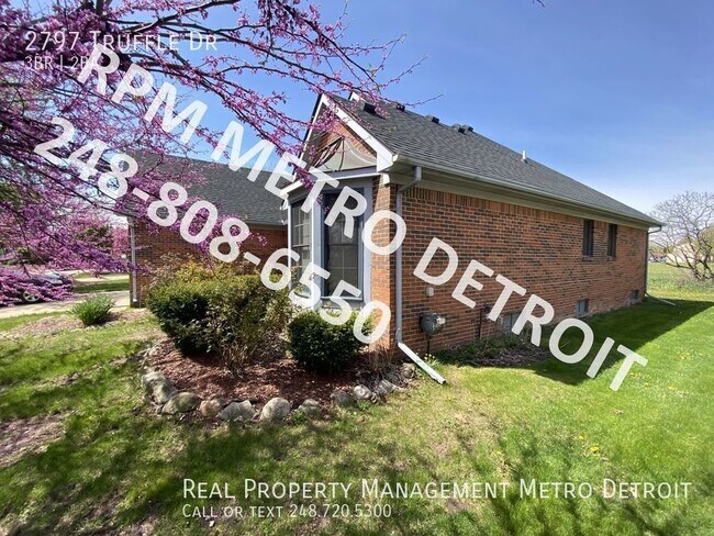 Building Photo - PRICE REDUCTION, MOVE IN READY RANCH HOME ...