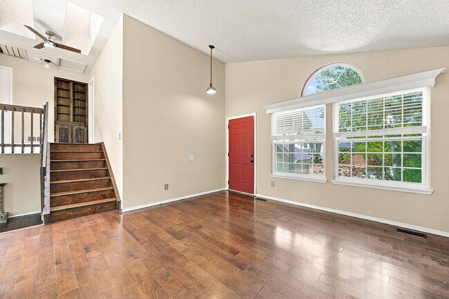 Photo - $3,048.95 with $300 Cleaning Voucher, 3 Beds - 2 Bath, Single Family Home in Highlands Ranch with...