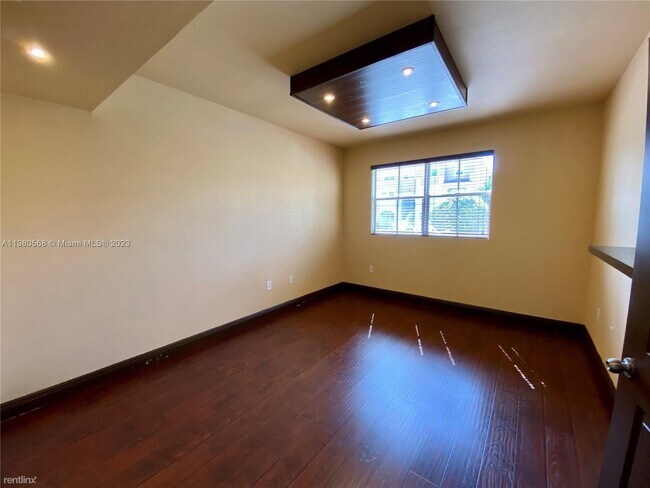 Foto del edificio - 3 br, 2 bath Condo - 8800 NW 107th Ct