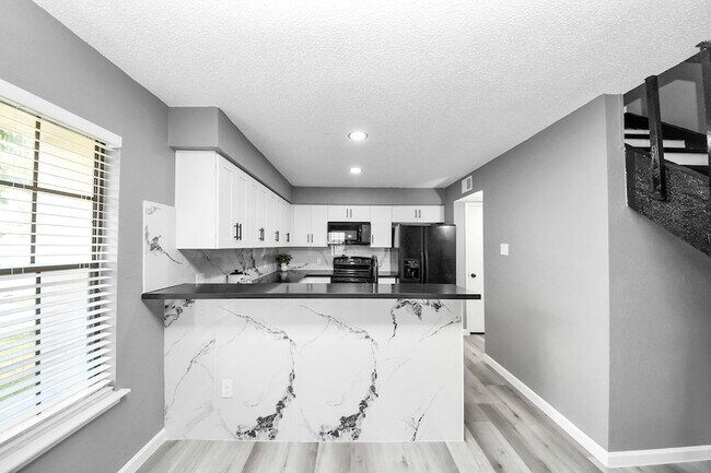 Foto del edificio - 6281 Ludington Dr