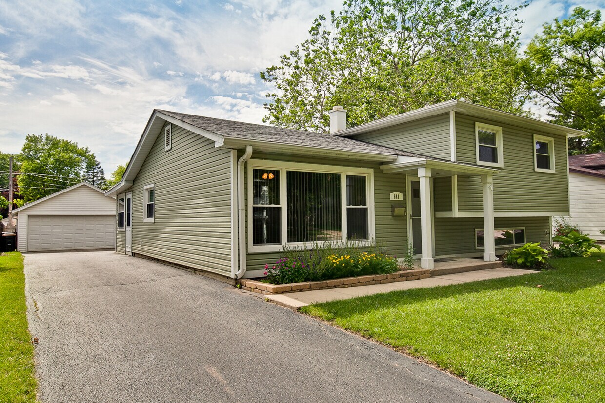 Foto principal - 648 N Greenview Ave