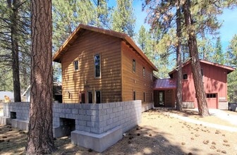 Building Photo - 39046 Robin Rd