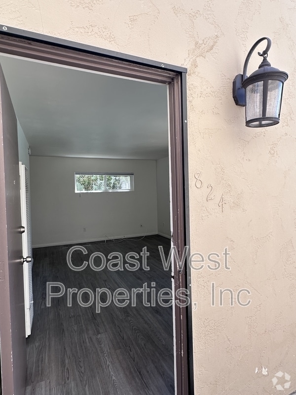 Building Photo - 824 Tourmaline St