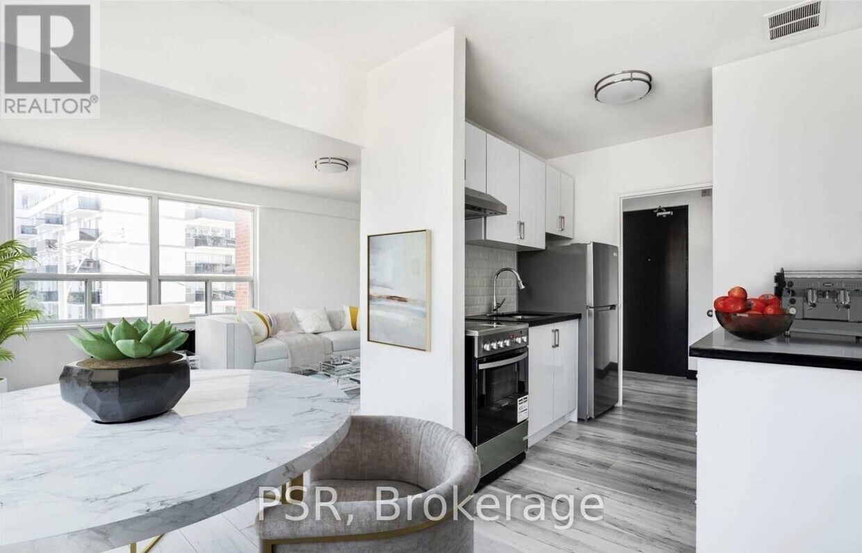 Primary Photo - 600 Eglinton Ave W