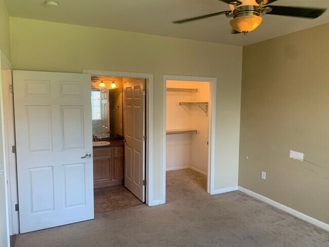 Foto del edificio - Desirable 2 BD/ 2 BA Condo in Aurora Balte...