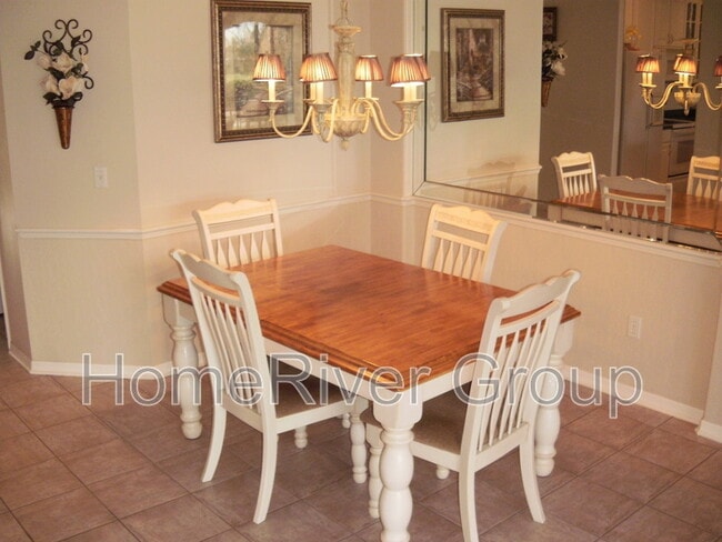 Foto del edificio - 2823 Crane Trace Cir