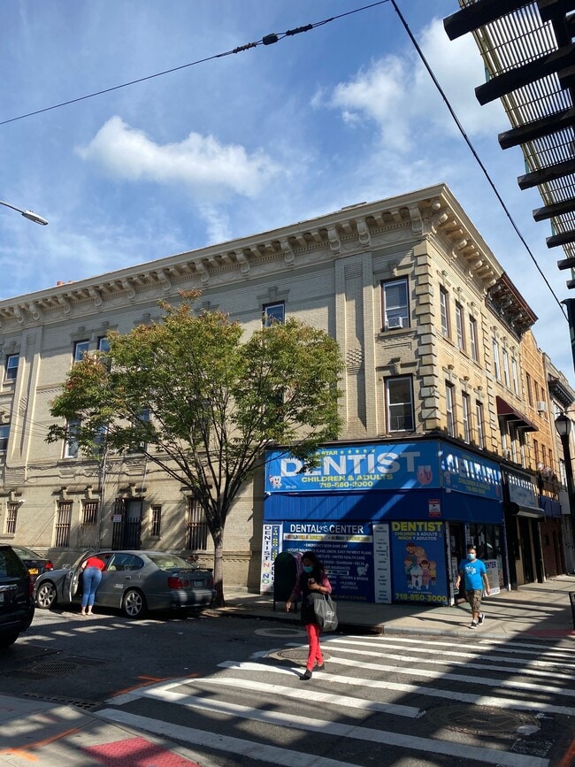 Building Photo - 8701 Jamaica Ave