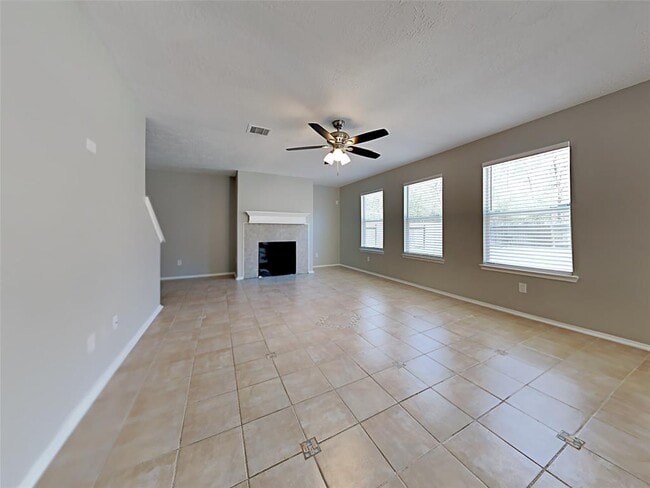 Building Photo - 22238 Queenbury Hills Dr