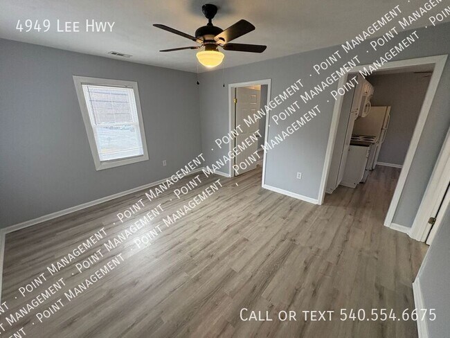 Foto del edificio - 4949 Lee Hwy