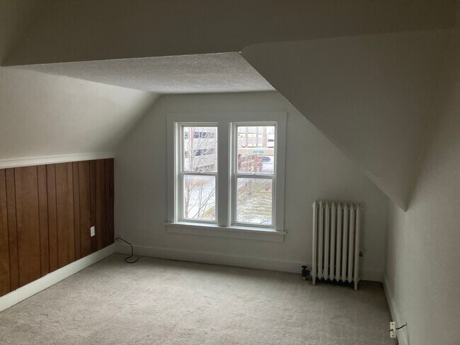 Building Photo - 849 3rd Ave SE