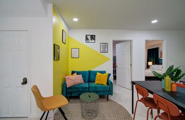 Building Photo - 6403 Avenue C