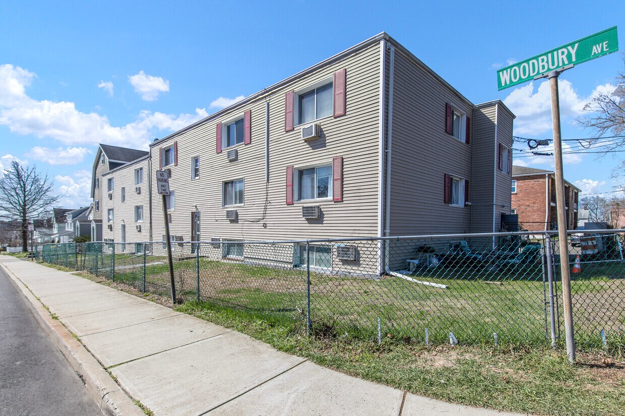 Foto del edificio - 36 Woodbury Ave