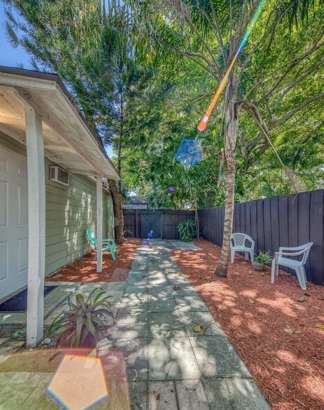 Photo - 519 S M St House