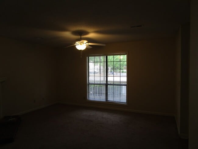 Building Photo - 660 Archdale Dr