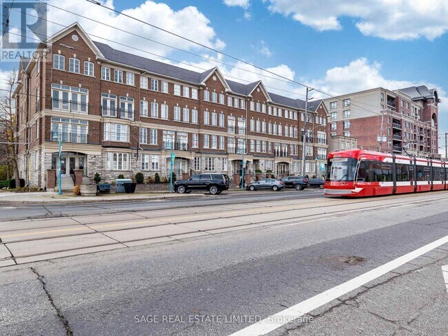 Photo du bâtiment - 3531 Lake Shore Blvd W