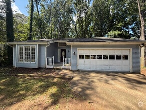 Building Photo - 345 Deerwood Dr