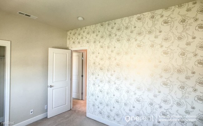 Building Photo - 2260 Hendy Ln