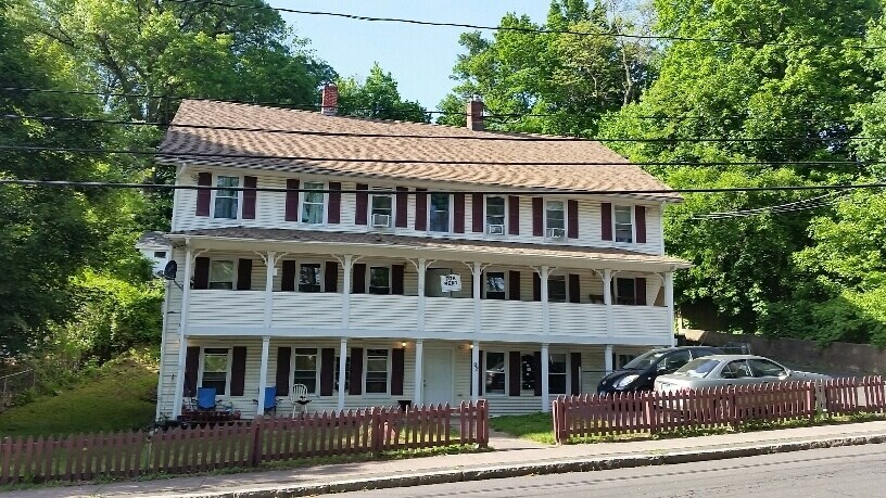 Primary Photo - 92 W Main St