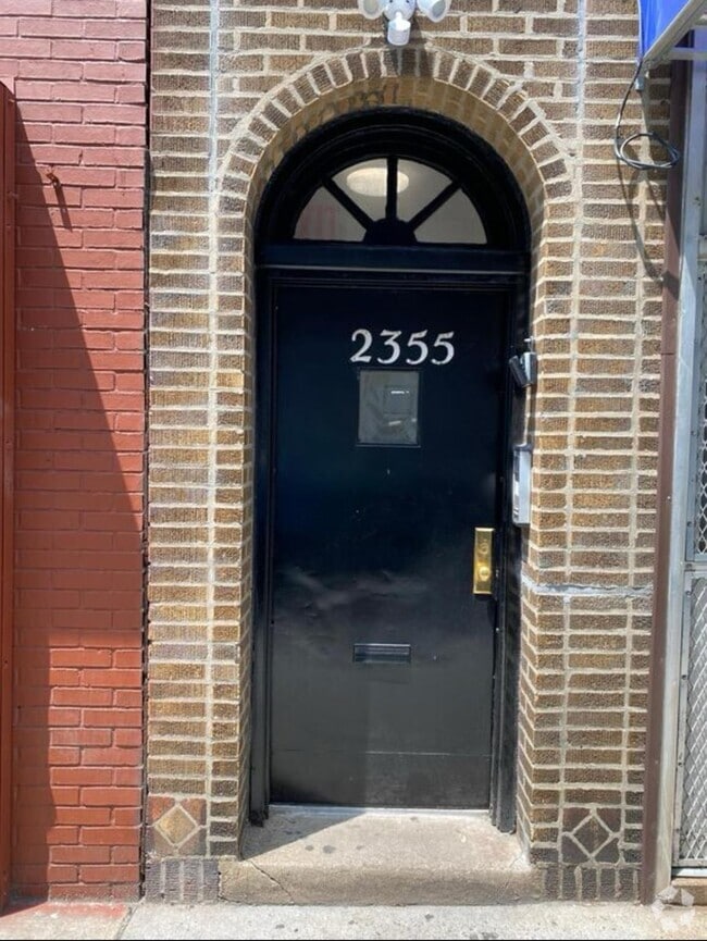 Building Photo - 2355 Westchester Ave