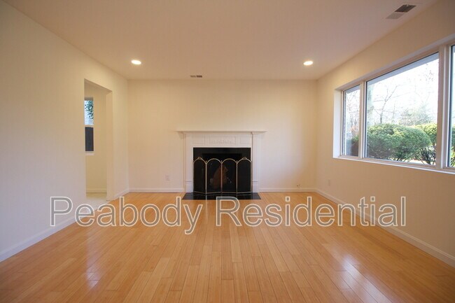 Building Photo - 2129 Grayson Pl