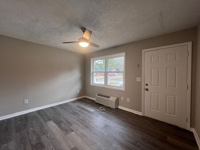 Building Photo - 4943-B Fieldcrest ~ Jacksford