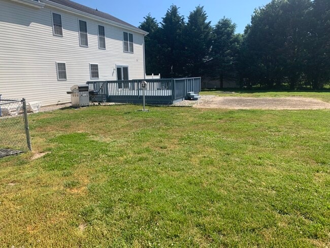 Building Photo - 142 Trillium Dr
