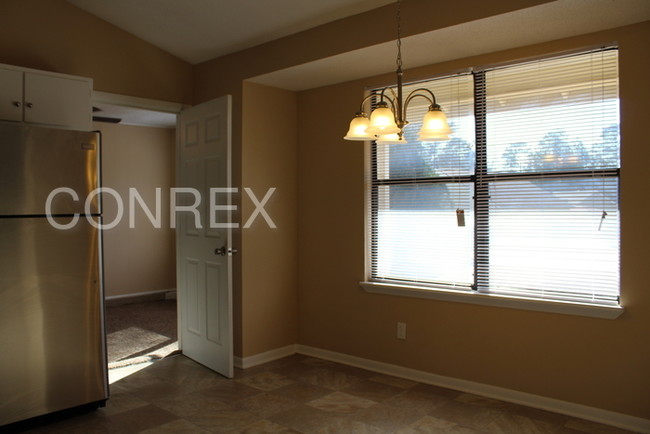 Building Photo - 232 Flowerwood Dr