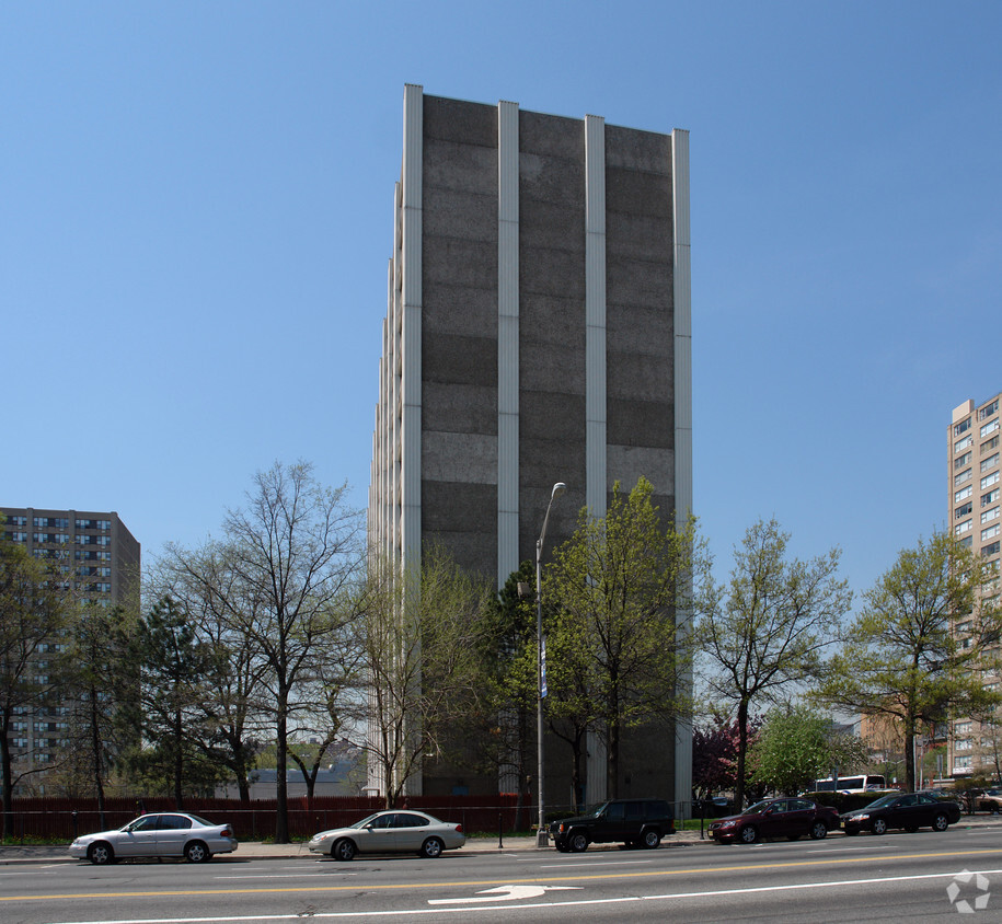 Foto del edificio - Court Tower Apartments