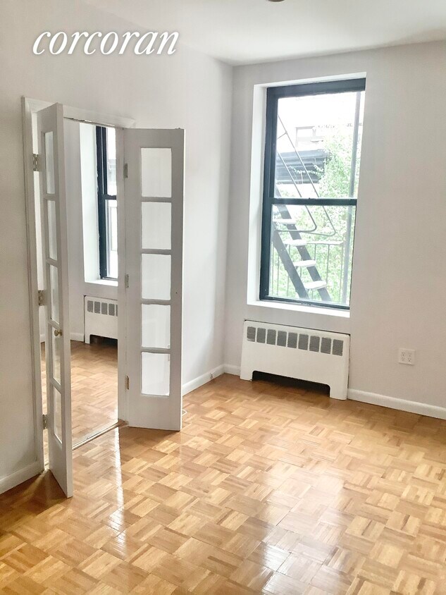 Primary Photo - 403 W 44th St