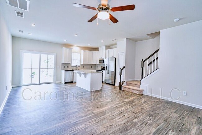 Foto del edificio - 535 Huntingdale Pl
