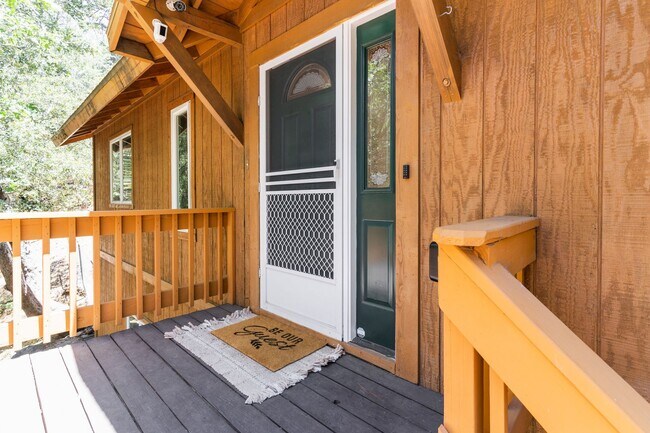 Foto del edificio - Stunning Lodge Near Beautiful Lake Gregory