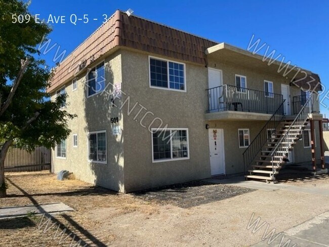 Foto del edificio - 2BD/ 1BTH Apartment East Palmdale (2nd Floor)