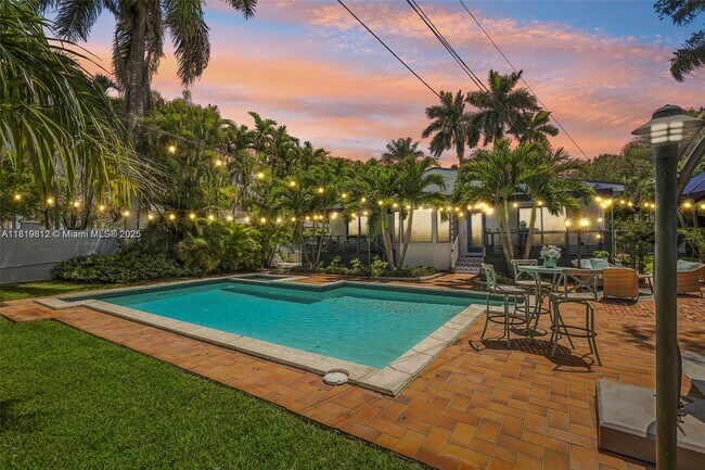 Foto del edificio - 5703 SW 83rd St