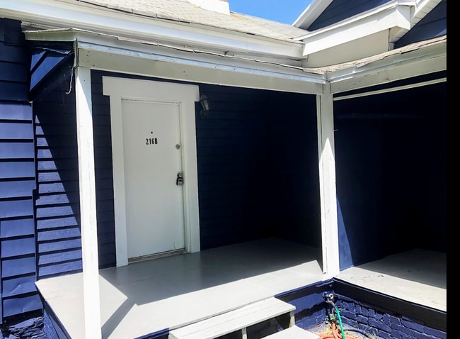 Foto del edificio - 216 N Gilmer St