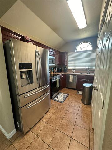 Building Photo - 2009 S MacArthur Blvd