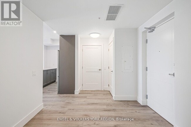 Building Photo - 4 Kimberly Ln