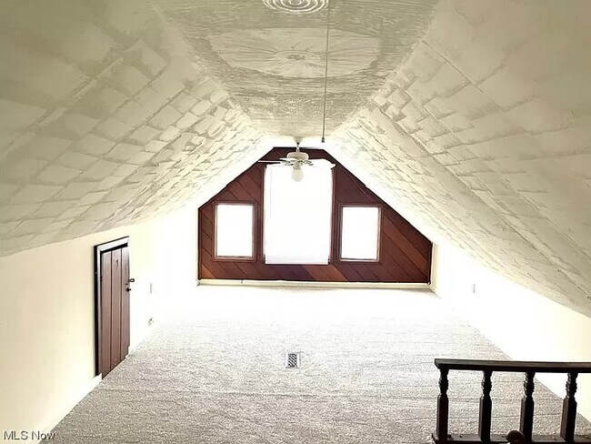 Building Photo - 903 Clay St