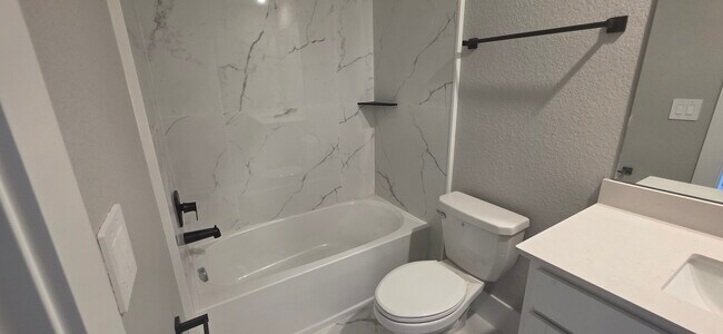 Foto del edificio - 14366 Lilac Sky Ter