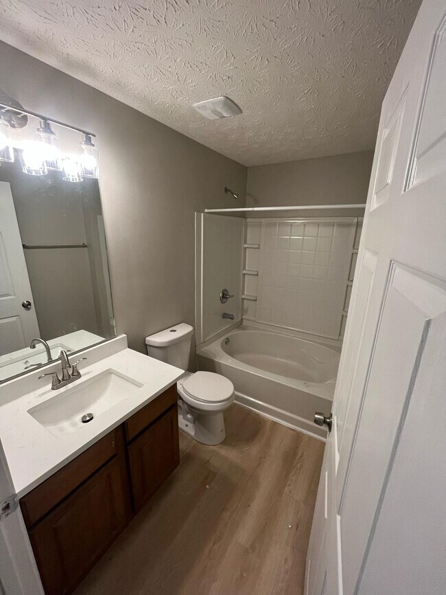 Foto del edificio - 9304 Waldrop Pl
