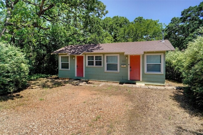 Photo - 1402 W Congress St House